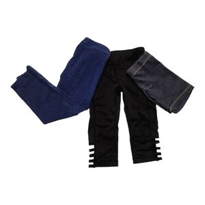 3 piece girls lot. SIZE XS(4/5) Legging pants, capris, and shorts.